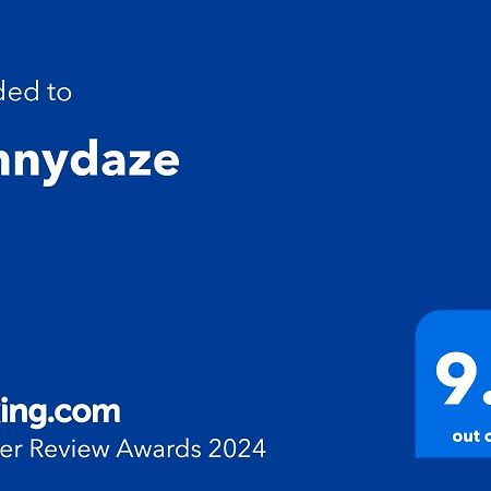 Sunnydaze-Detached Chalet With 2 Bedrooms And 2 Bathrooms And Private Parking Outside Door Dartmouth Ngoại thất bức ảnh