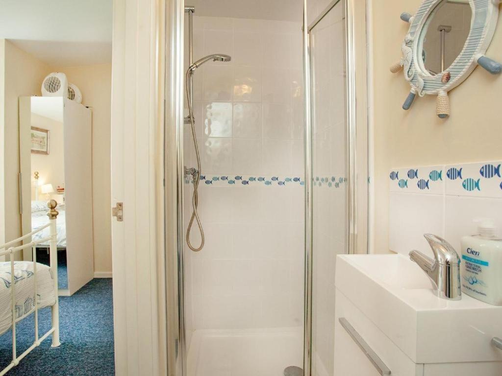 Sunnydaze-Detached Chalet With 2 Bedrooms And 2 Bathrooms And Private Parking Outside Door Dartmouth Ngoại thất bức ảnh